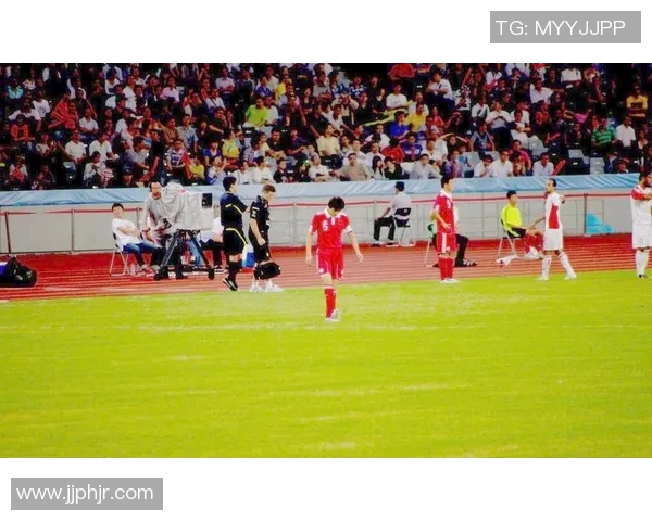 重庆足球队逆袭之旅：奥运会特别报道揭示奋斗与荣耀的背后故事