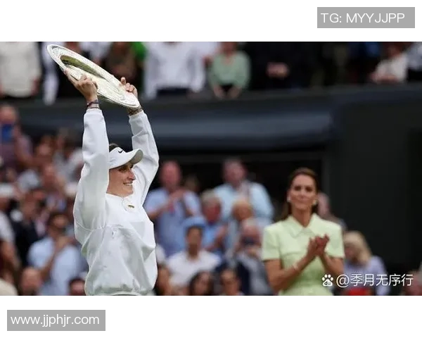 贵妇人足球明星的华丽人生与赛场背后的故事揭秘 贵妇人足球明星的华丽人生与赛场背后的故事揭秘