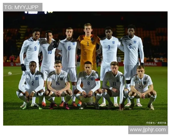 足球明星齐聚一堂的精彩综艺节目带你领略不一样的球场魅力与娱乐互动 足球明星齐聚一堂的精彩综艺节目带你领略不一样的球场魅力与娱乐互动